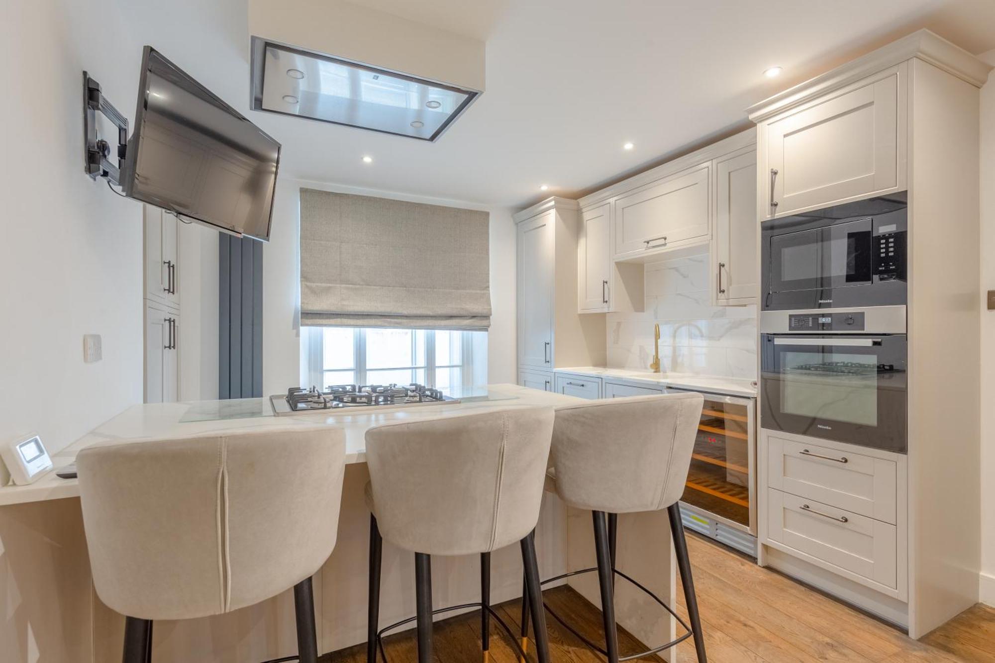 Luxurious & 3bd House - Chelsea London